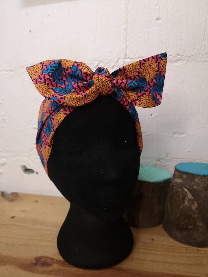 écharpe de cheveux en cire de fruit ananas pour la vente par Aye Aye