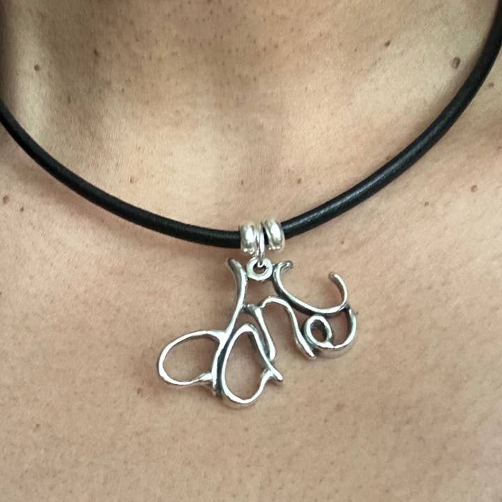 Tanz - Sterlingsilber mit Lederhalskette für den Großhandel von Stylized Heritage - Word Art Jewelry