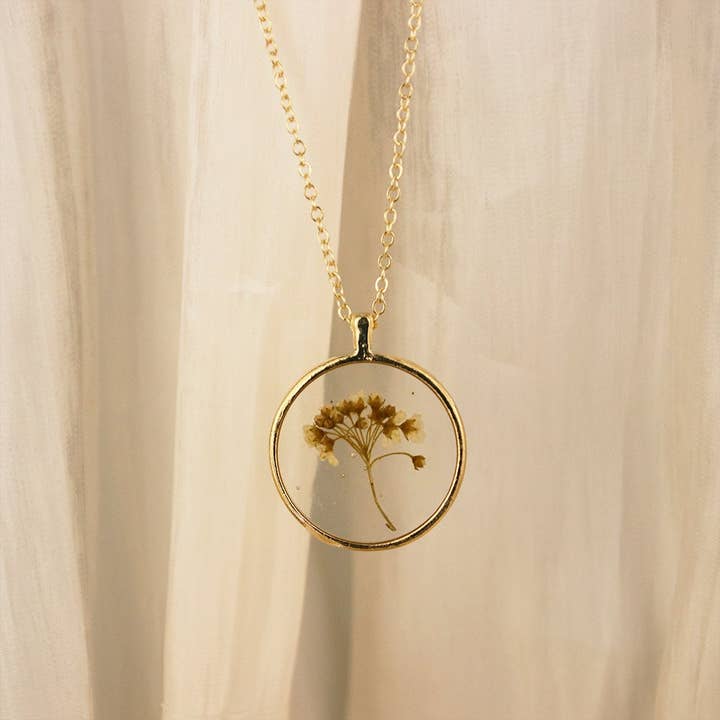 AtsknskRealFlower - Wholesale Pendant/Charm Necklace - Mother's Day Gift | White Ammi Resin Dried Flower Necklace