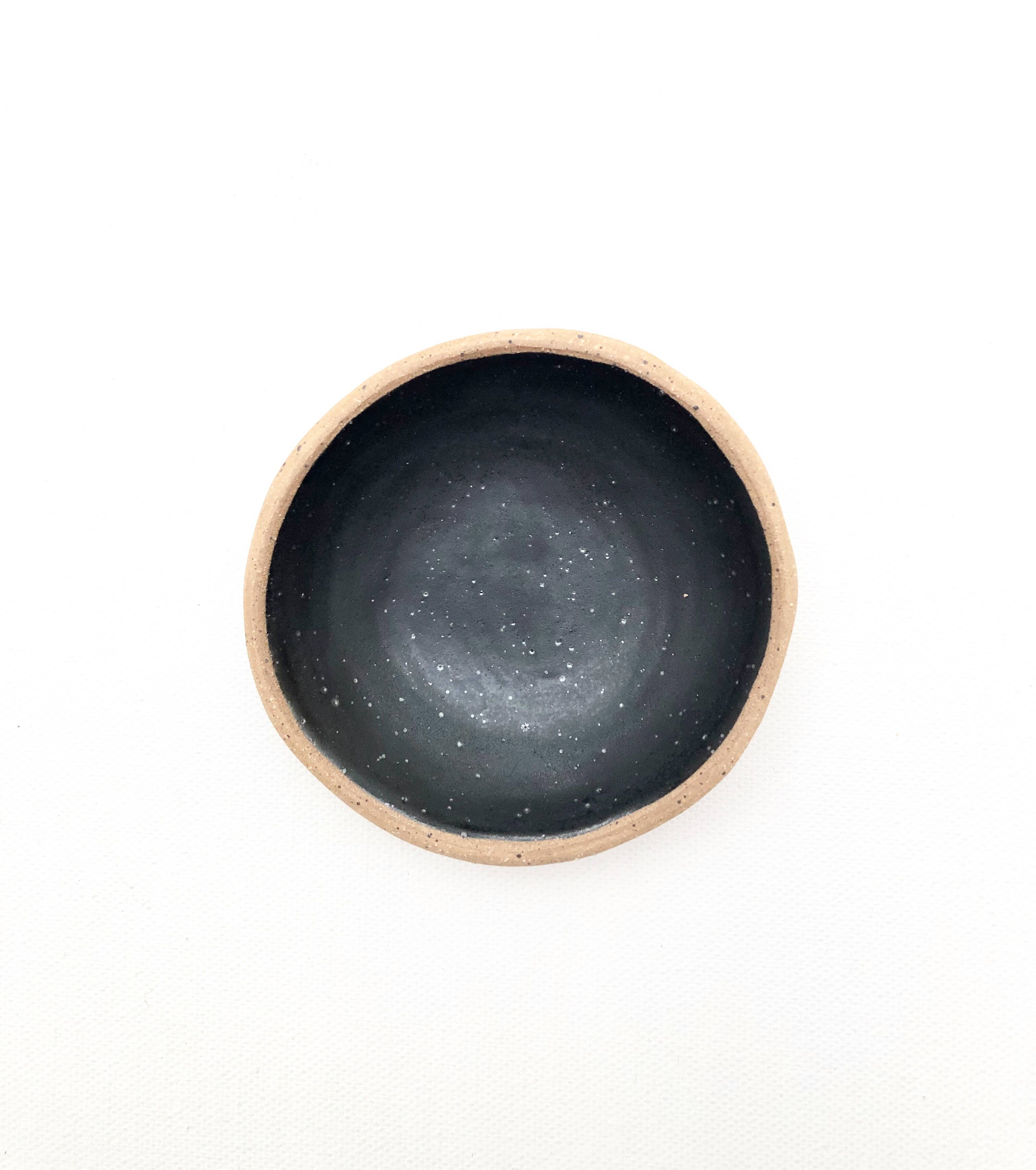 Korai Goods – wholesale Jewellery dish – Speckled Footed Trinket Dish/ Matte Black1