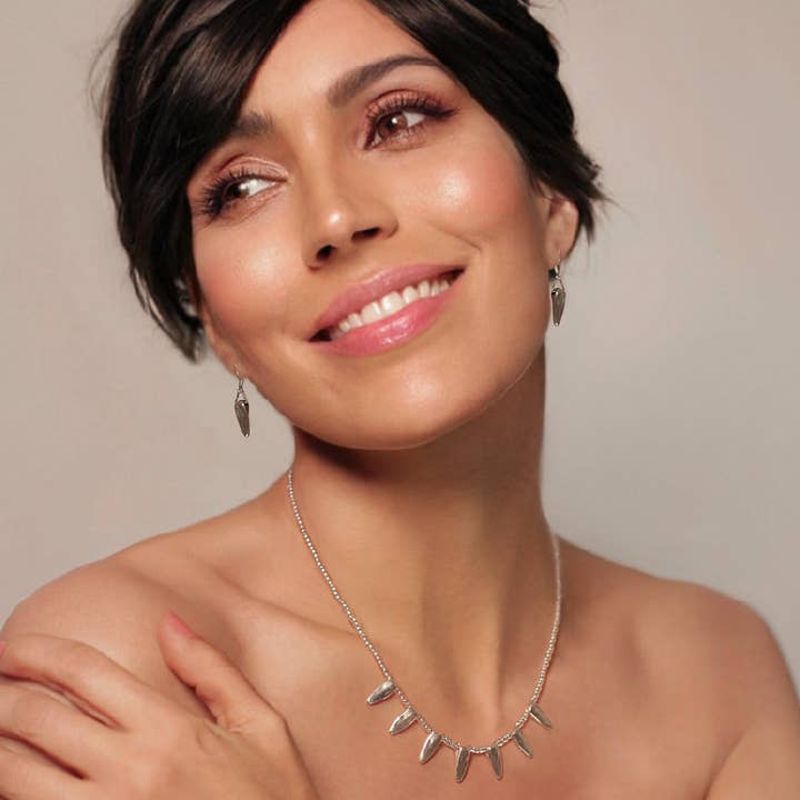 Carrie Elspeth Jewellery – wholesale Dangle earrings – Silver Strings Earrings2