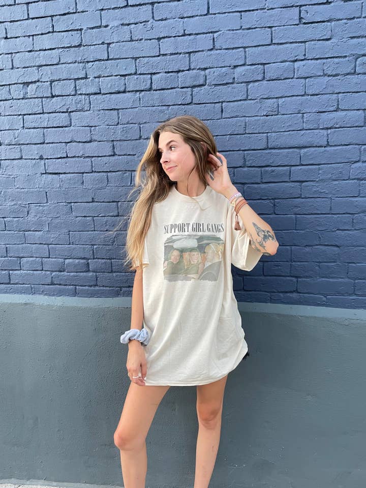 Soutenez votre t-shirt de gang de filles local pour la vente par MJ Avenue