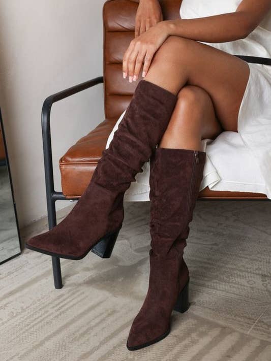 Bota de tacón bloque arrugada de ante marrón hasta la rodilla para venta al por mayor de No Doubt Shoes