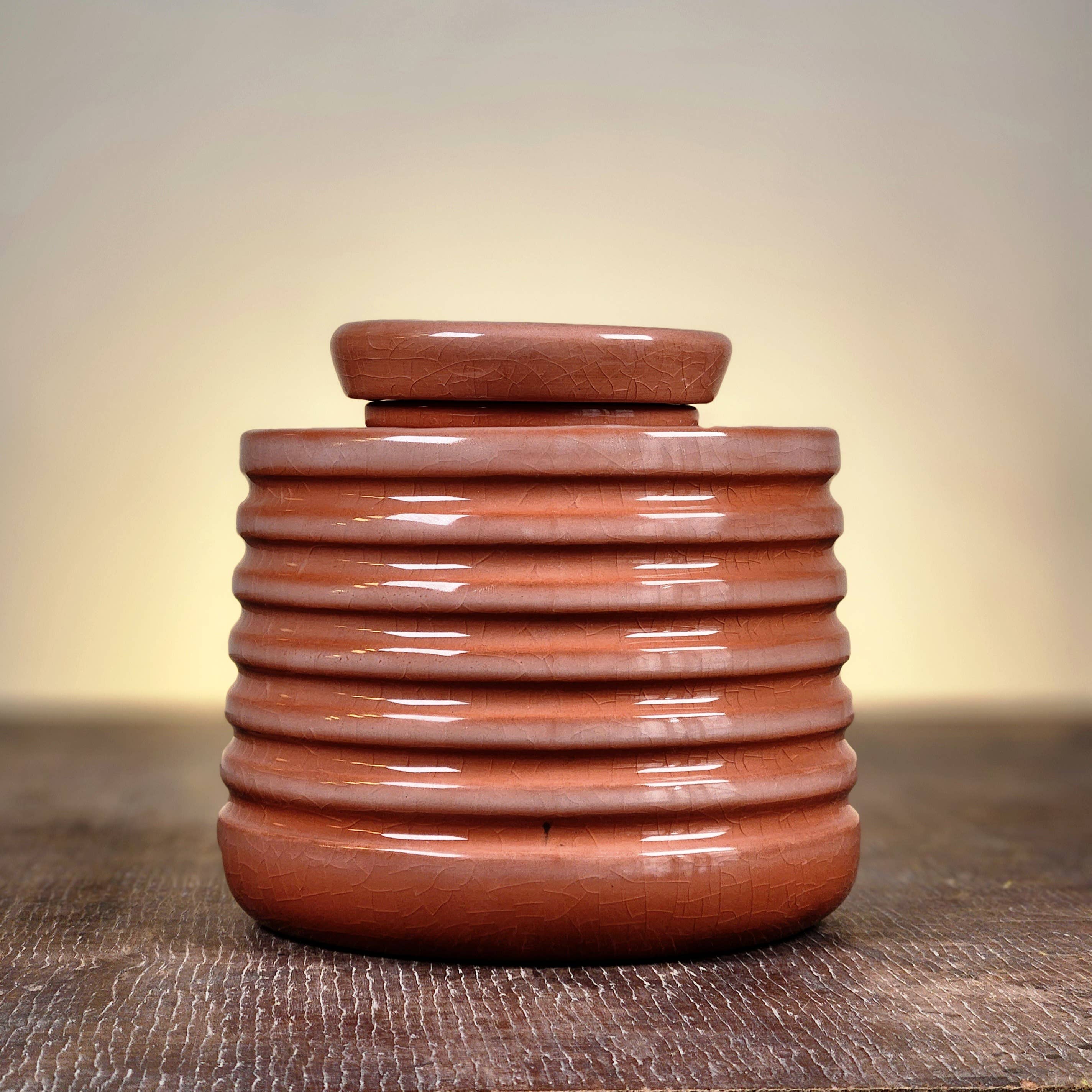 Siesta Studio – wholesale Fire pit – Ceramic Tabletop Fireplace (Red)2