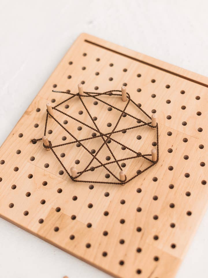 Geo board, wooden Montessori toys, toddler kids child for wholesale by Woodinout