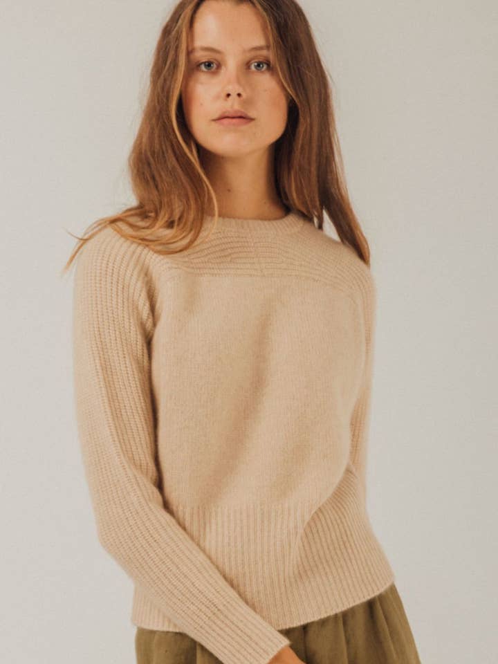 Isabel Sweater Beige for wholesale by Bel Cashmere S.C.