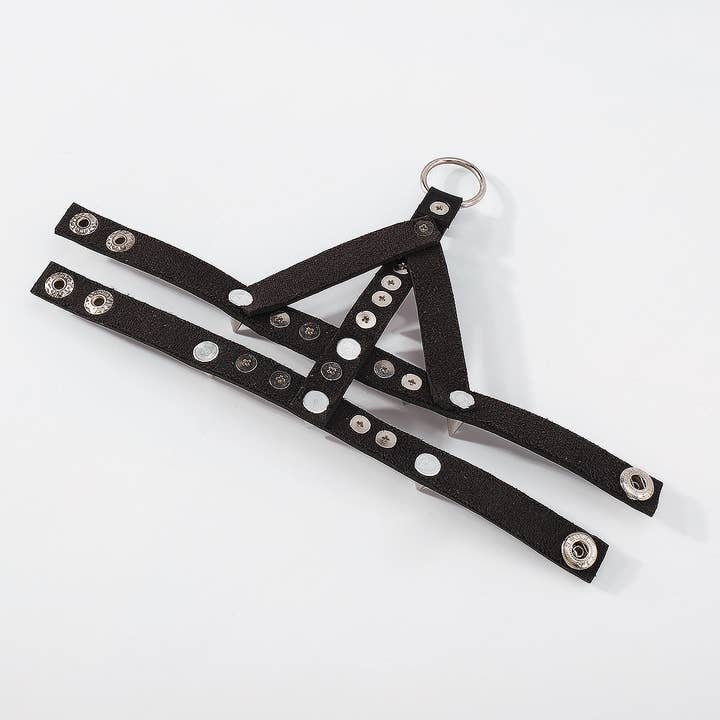 Black Punk Rivet Finger Bracelet B3842 for wholesale on Faire8