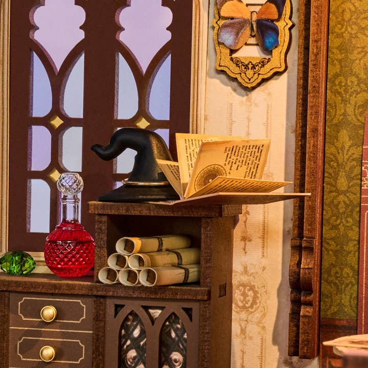 Magnote - Wholesale DIY Craft Kit - Rolife Magic Fantasy Corner DIY Book Nook Kit12