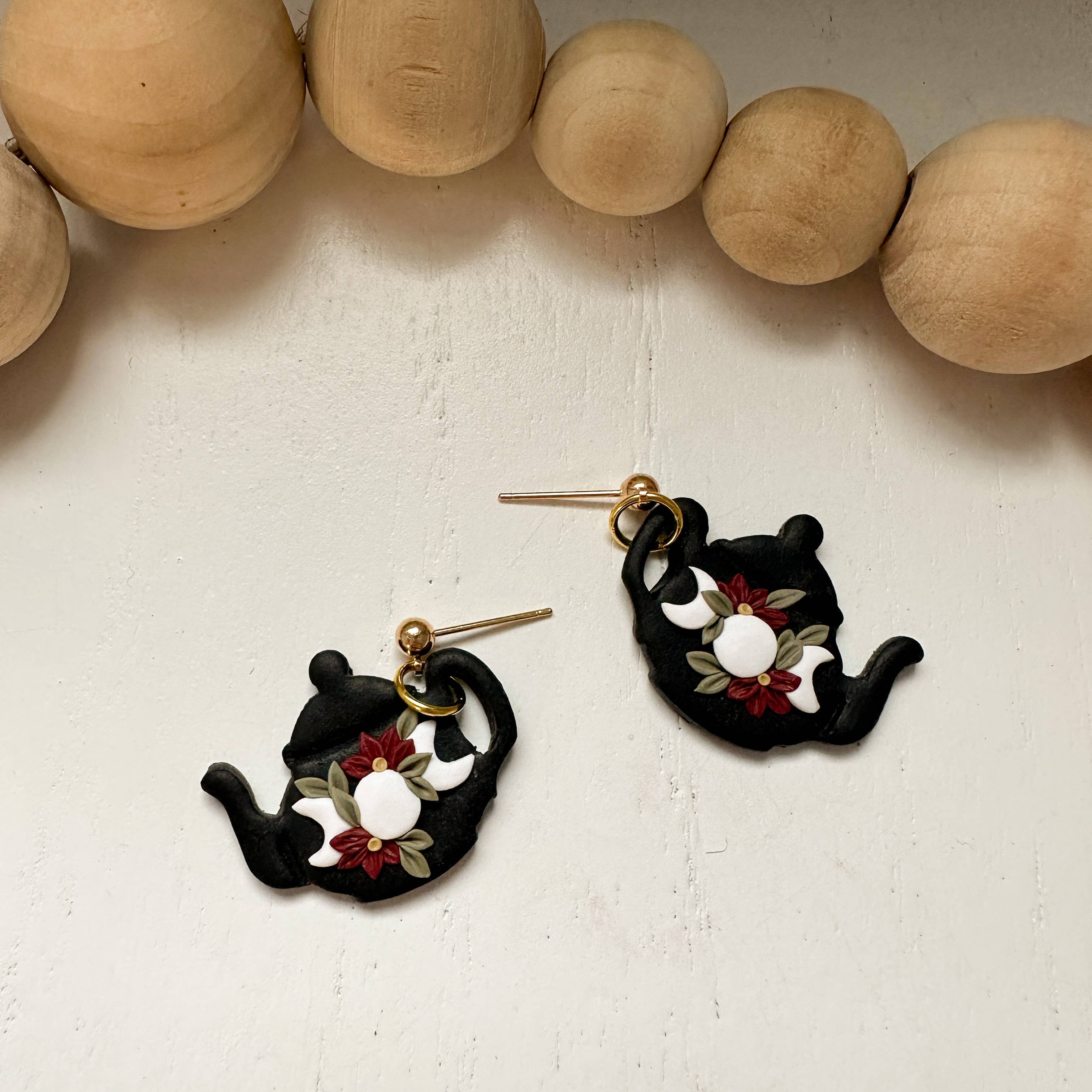 Amber Rae Studio – Großhandel Ohrhänger – Teapot Clay Ohrringe mit Blumenmuster | Teapot Ohrringe mit Blumenmuster7