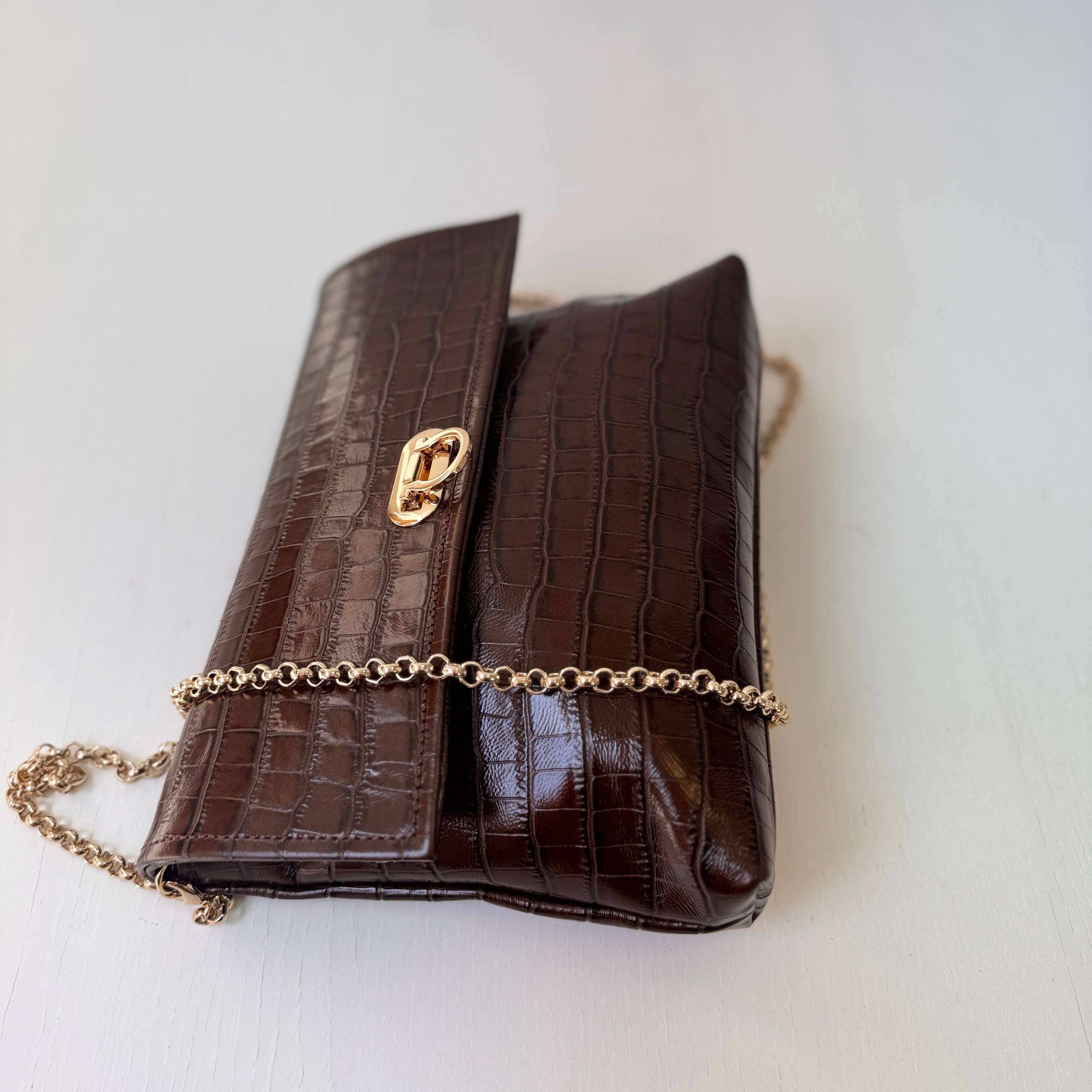 THE CODE – Bolsa - Mulher por atacado – Clutch Sobre Greta em castanho chocolate2