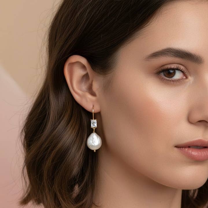 Alba Drop – Earrings with keshi pearl and zircon plated in 18K gold for wholesale by Duestelle Italia