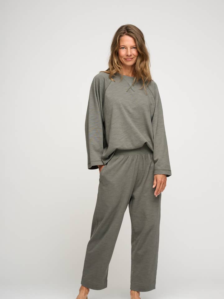 khaki gray earth sweat for wholesale on Faire
