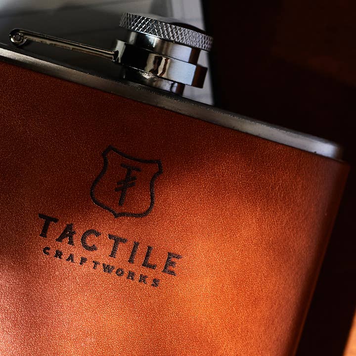 Tactile Craftworks – Cantil por atacado – Frasco de logotipo personalizado6