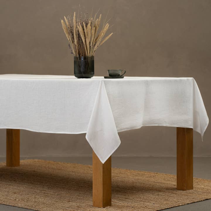 menique - Wholesale Tablecloth - White Linen Tablecloth - European Linen Holiday Table Linens2