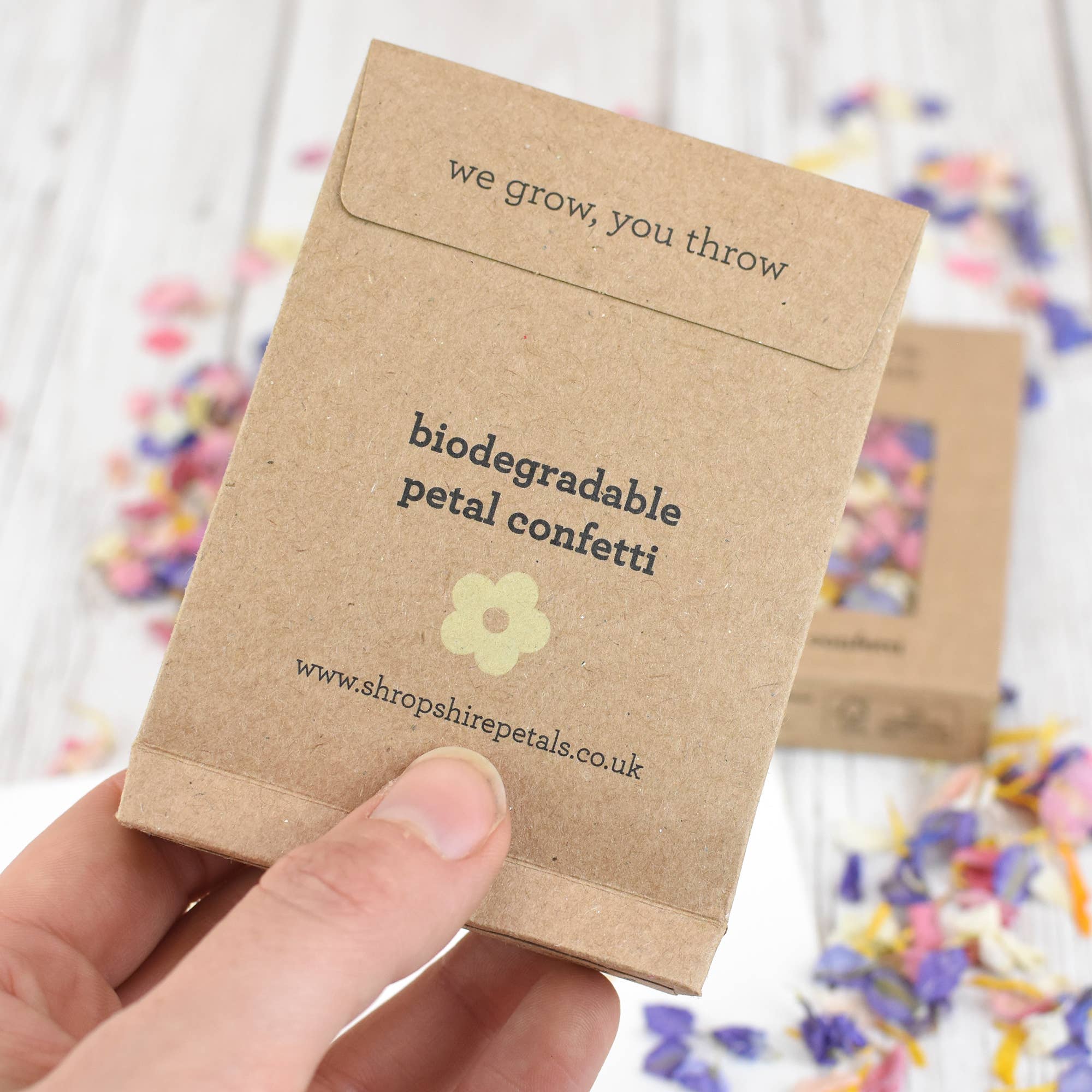 LSF Wholesale – wholesale Confetti – Kraft Individual Flower Confetti Sachet2