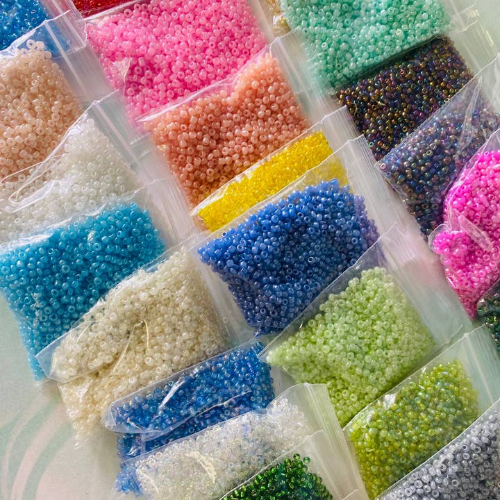 The Bead Bazaar - Wholesale DIY Craft Kit - Kids - 24 DIY Pastel Seed Bead Kit For Kids Arts & Crafts, Small Se7