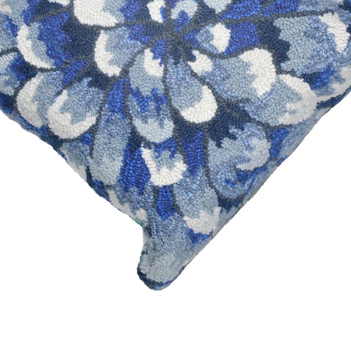 Liora Manne - Wholesale Throw/Decorative Pillow - Frontporch Mum Indoor/Outdoor Pillow1