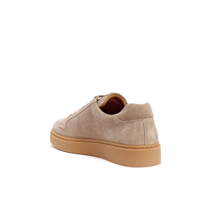 British Passport - Wholesale Lifestyle Sneakers - Men's - Beige-colored sneaker. Art. BP72442