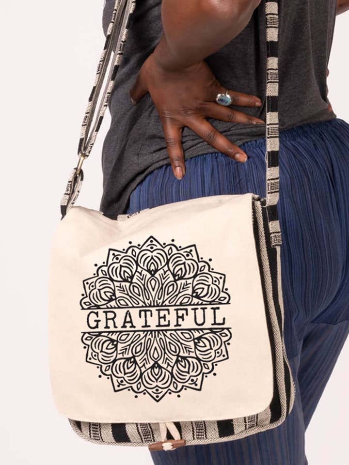 NYHED! Grateful Messenger-taske for engroshandel hos Soul Flower