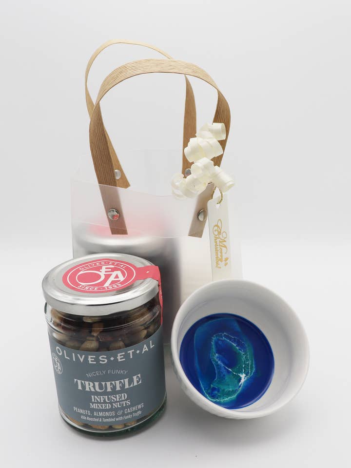 Truffle Flavoured Nuts & Ocean Bowl Christmas Gift Bag for wholesale by Homemade Hollydays Wholesale