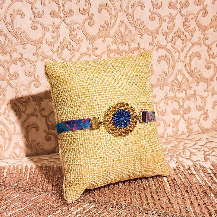 Beaded bracelet weaving Japanese blue gold beads for wholesale by Lydée Déco