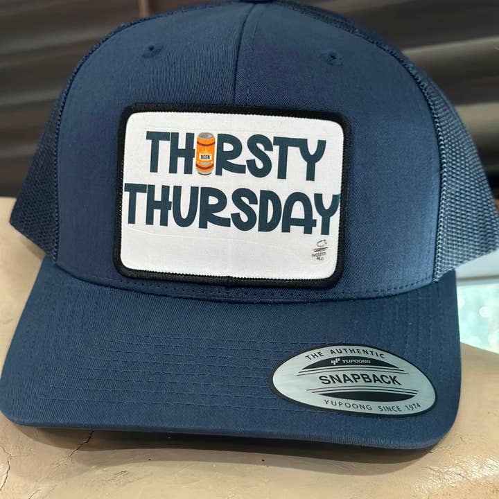 Tørstig torsdagshat (flere farveindstillinger) for engroshandel hos Crooked Halo