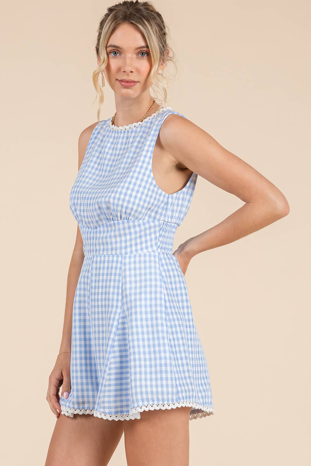 BABY PINK – Großhandel Romper – Damen – Gingham-bedruckter Strampler mit Spitzenbesatz.7