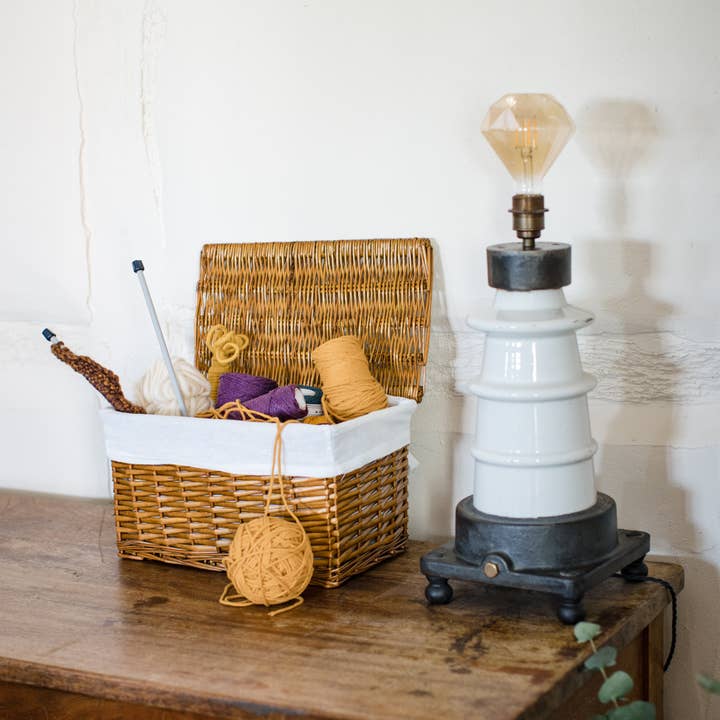 Arthur Cameron - Wholesale Basket - Natural Wicker Storage Basket Hamper with Lining & Lid