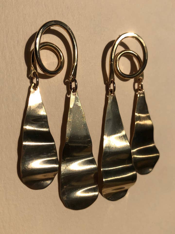 Boucles d'oreilles ondulées pour la vente par Zelik