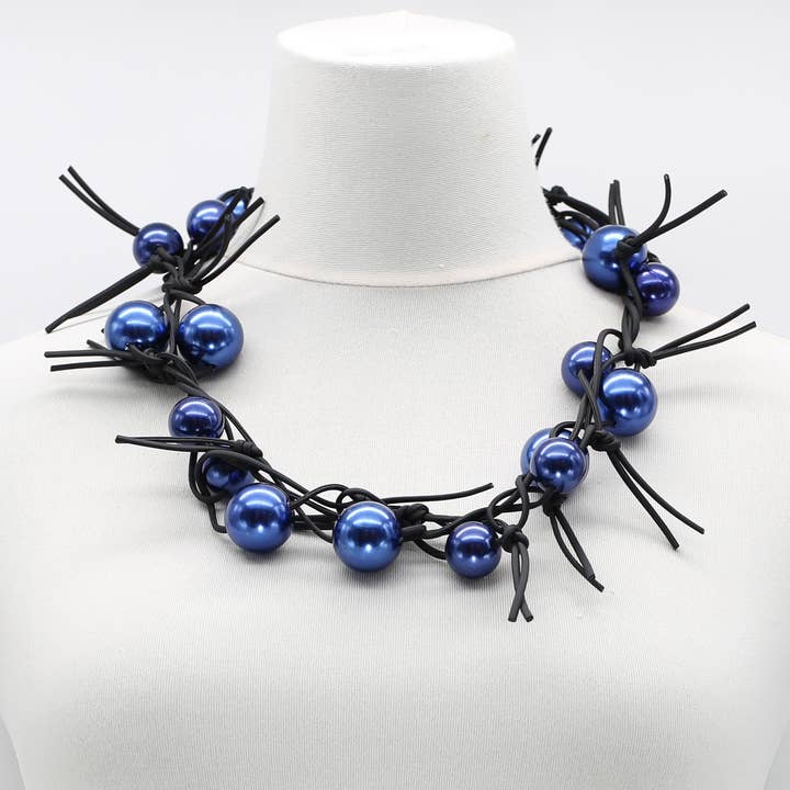 Jianhui London - Wholesale Beaded/pearl necklace - FAUX PEARLS ON LEATHERETTE CHAIN NECKLACE - BIG8