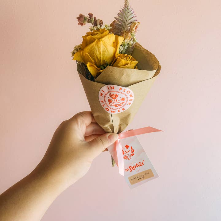 In Flower - Wholesale Dried/pressed flowers - In Flower Dried Floral Bouquet - Mini Natural