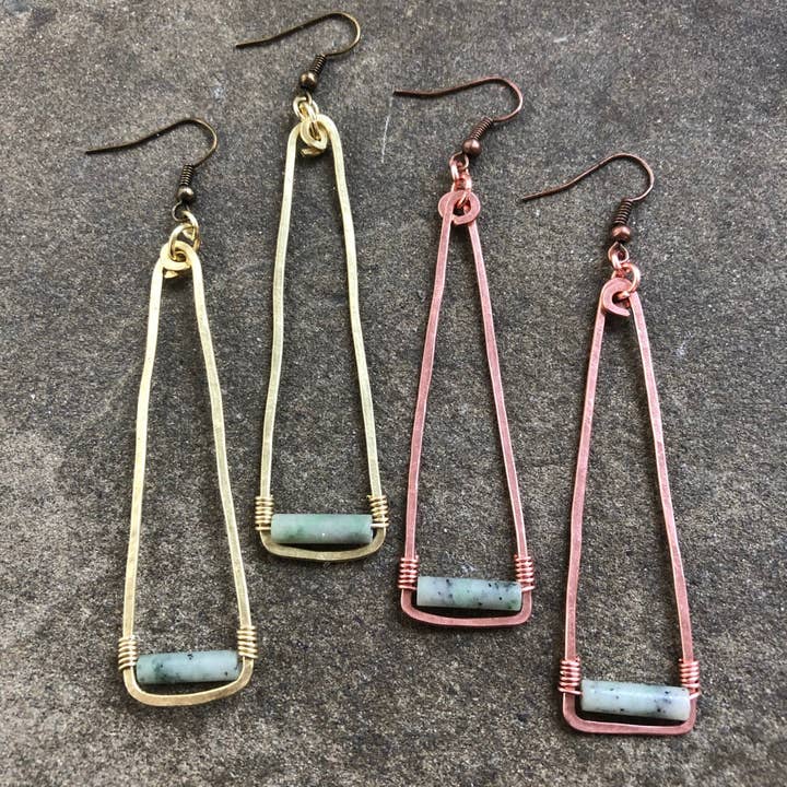 Blauwgroene jaspis oorbellen voor wholesale door Kate Stephen Jewelry