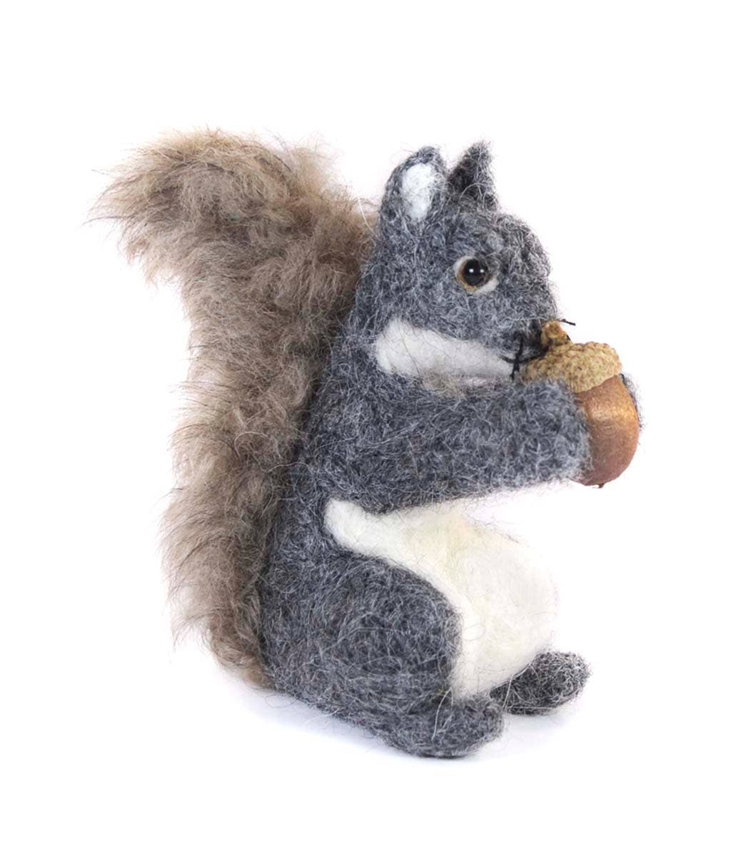 Lanart Alpaca – wholesale Dekorativ statyett – Sommarekorre - Hantverksmässig handfiltad alpackaskulptur0