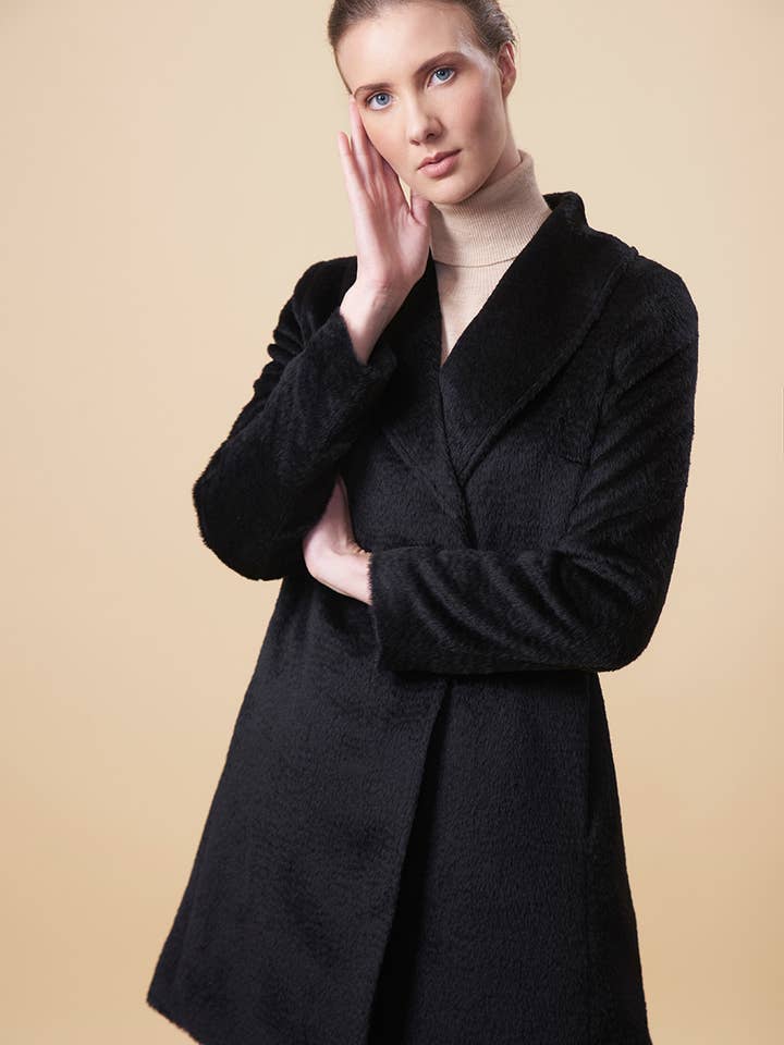 Uriah for wholesale by KUNA - Feel The Hands Of The Andes