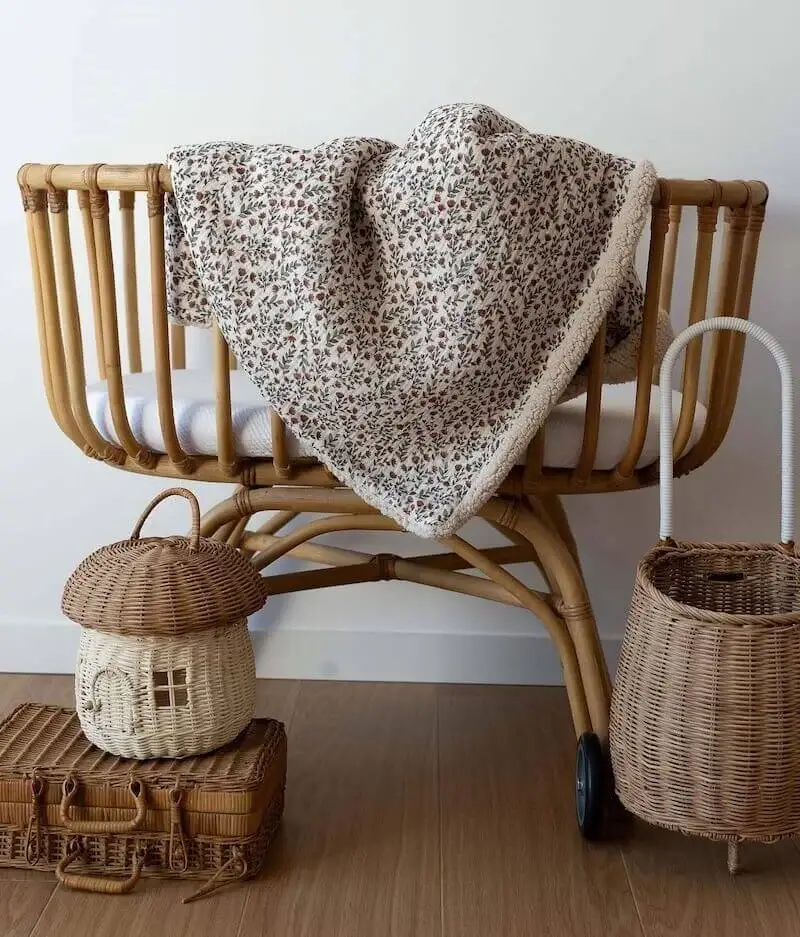 Manufacture des bébés français - Wholesale Bedding Blanket - Kids & Baby - Madeleine floral green fluffy cover2