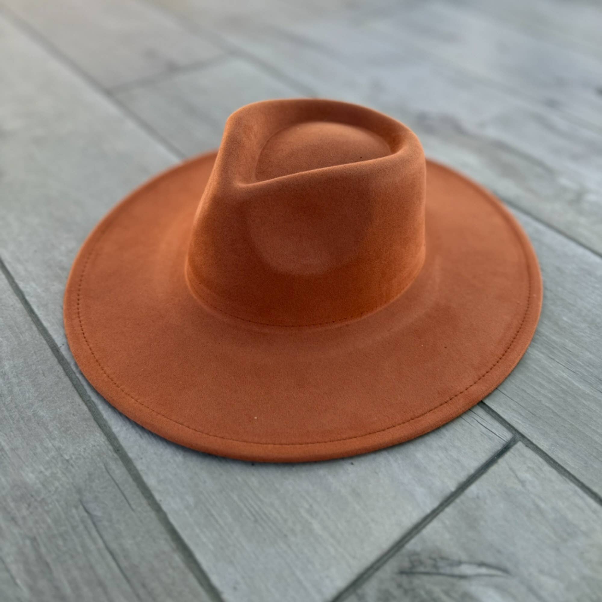 Queens INC - Wholesale Fedora - Women's - 🤎 Vegan Suede Wide Brim Rancher Hat – Unisex, 4" Flat Brim15