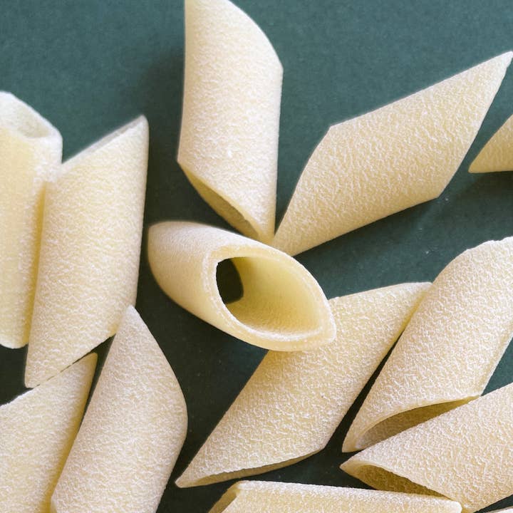 Vallillo - Wholesale Pasta - Smooth Half Penne - 100% Italian Artisan Pasta1