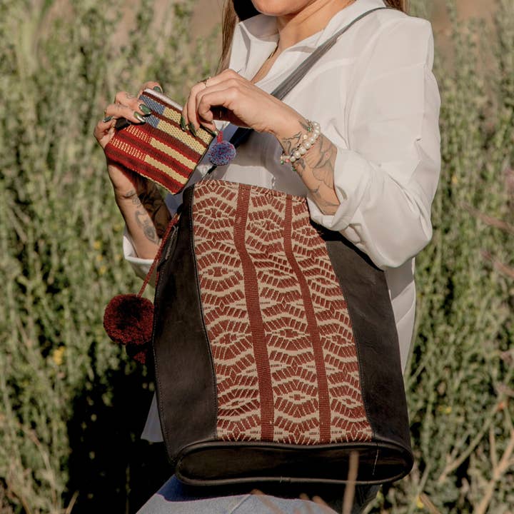 Awamaki - Wholesale Shoulder Bag - Women's - Woven Shoulder Bag4