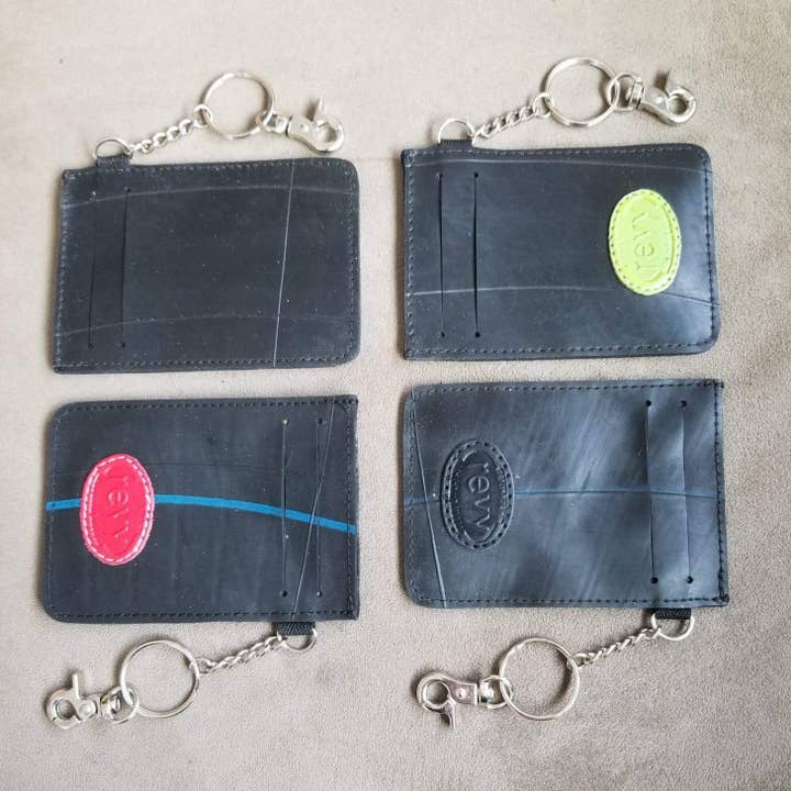 Porte-cartes avec chaîne pour la vente par Revy Fair Trade