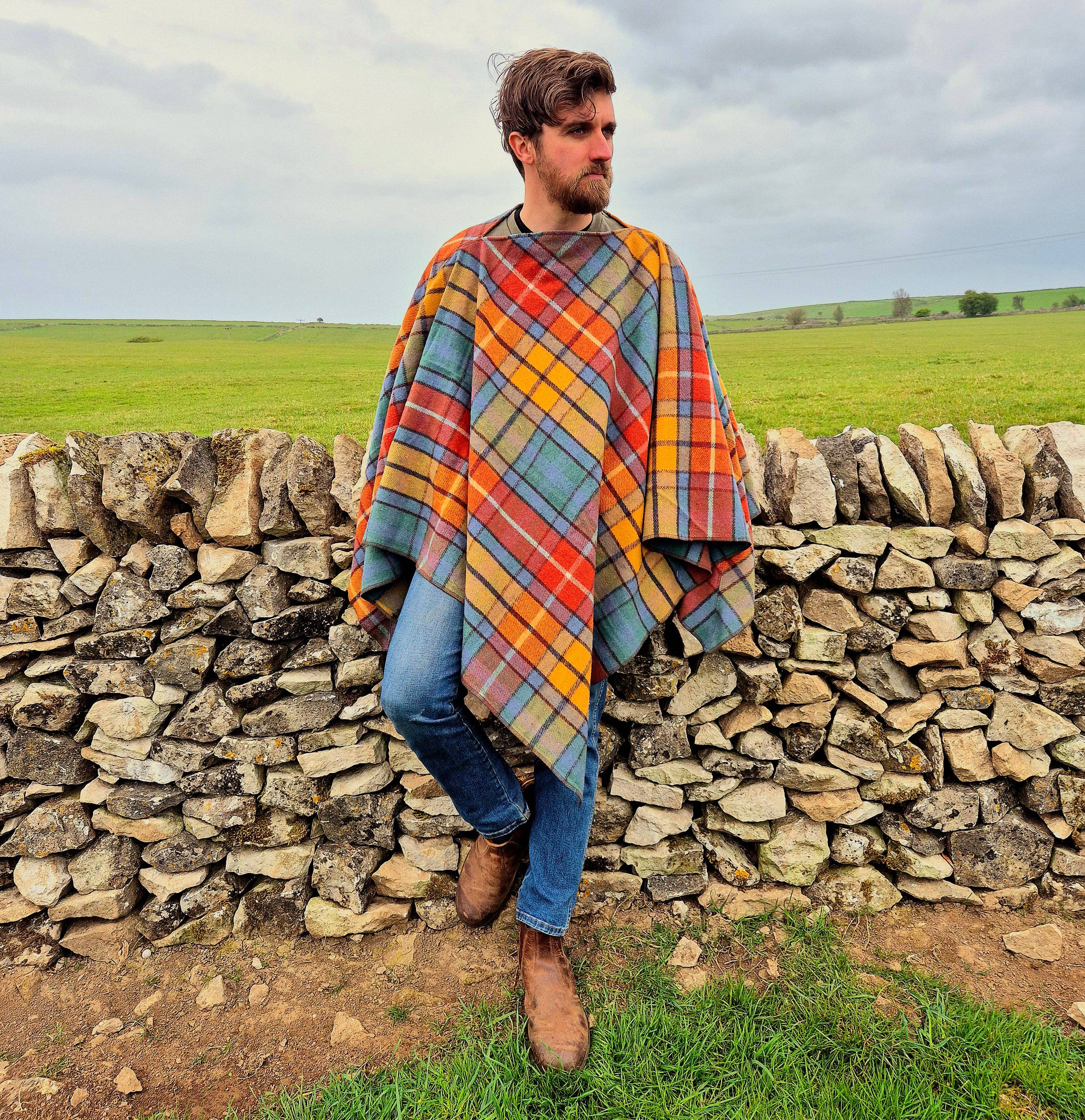 Journeyman Handcraft – wholesale Poncho – Men′s – Wool Poncho2