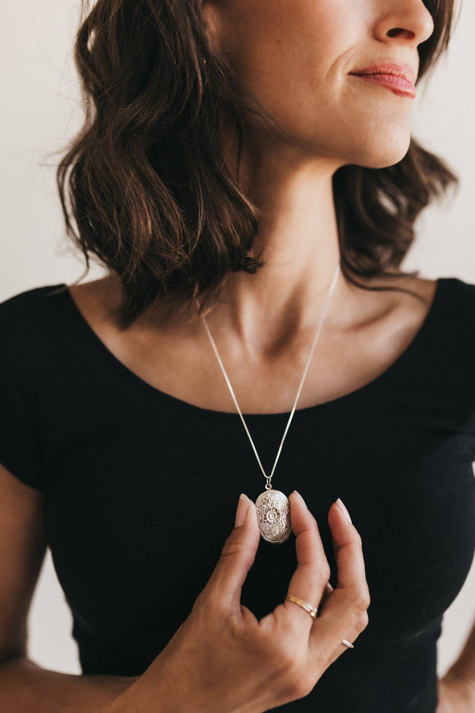 Sydney Rose Co. - Wholesale Locket Necklace - Secret Garden Oval Locket ( Silver)0