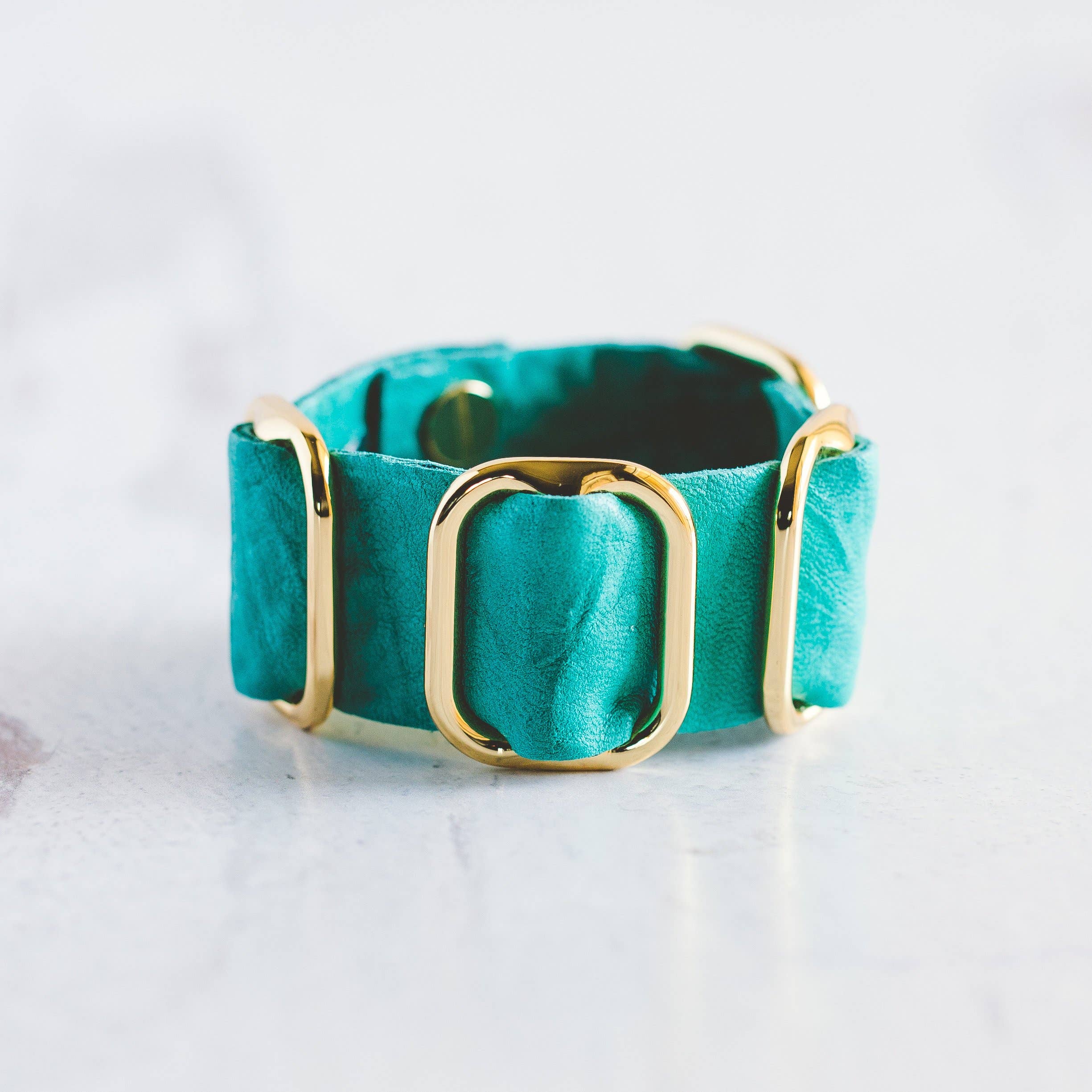 Giving Bracelets - Vente Bracelet manchette - Bracelet en cuir Fancy Cuff - Doré13