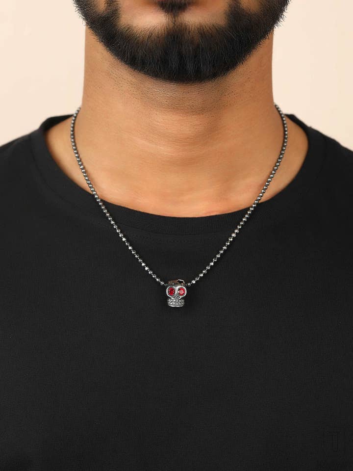 Pendentif Animus 1513 en forme de crâne pour la vente par The Jewelz