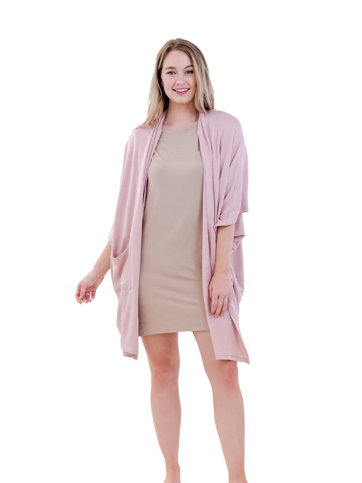Hb Lounge Robe kimono pour la vente par Open Palettes Apparel