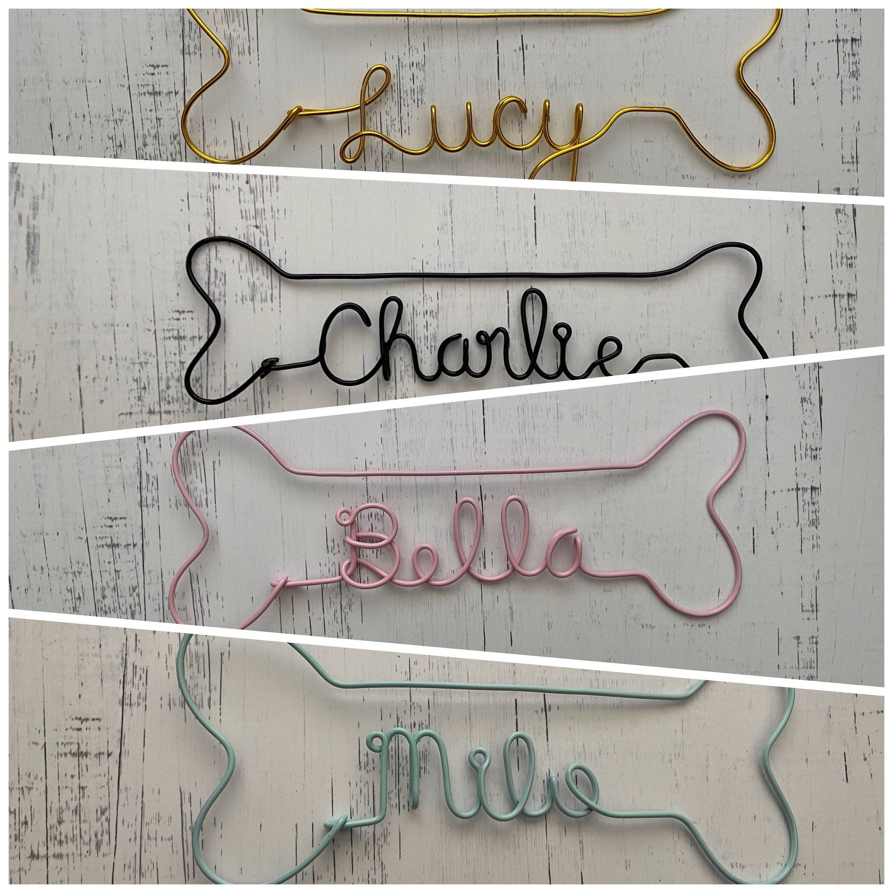 Wonder Wire Design - Vente Pancarte - Panneau de nom personnalisé en os de chien | Panneau de nom de chien personnalisé | Panneau de nom de chien en fil métallique | Panneau de mot en fil | Signe en os7