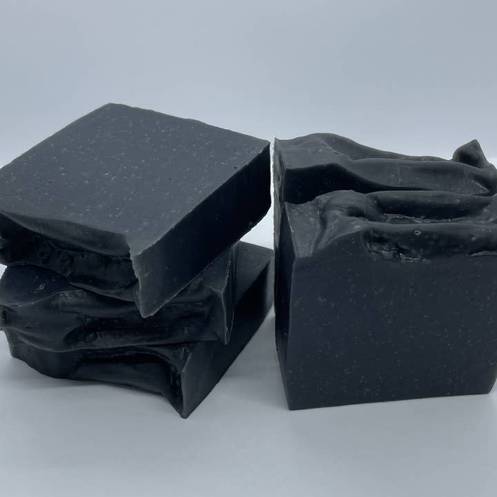 Houtskool Spearmint zeep voor wholesale door Moon Body Soaps LLC