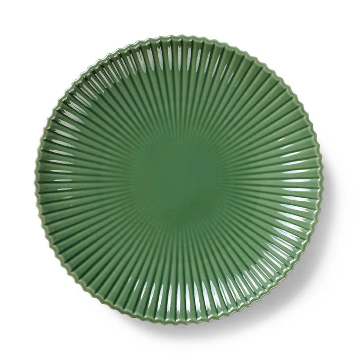 Assiette de dîner Samsurium verte pour la vente par Dottir Nordic Design