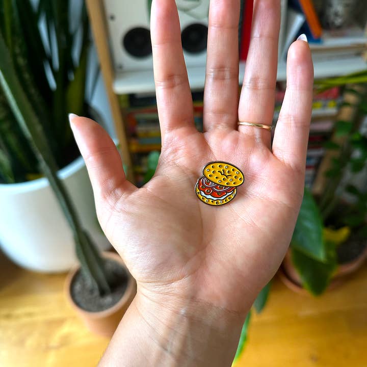 CaraCaraNYC - Wholesale Lapel Pin/Button - Lox Bagel 1" Enamel Pin2