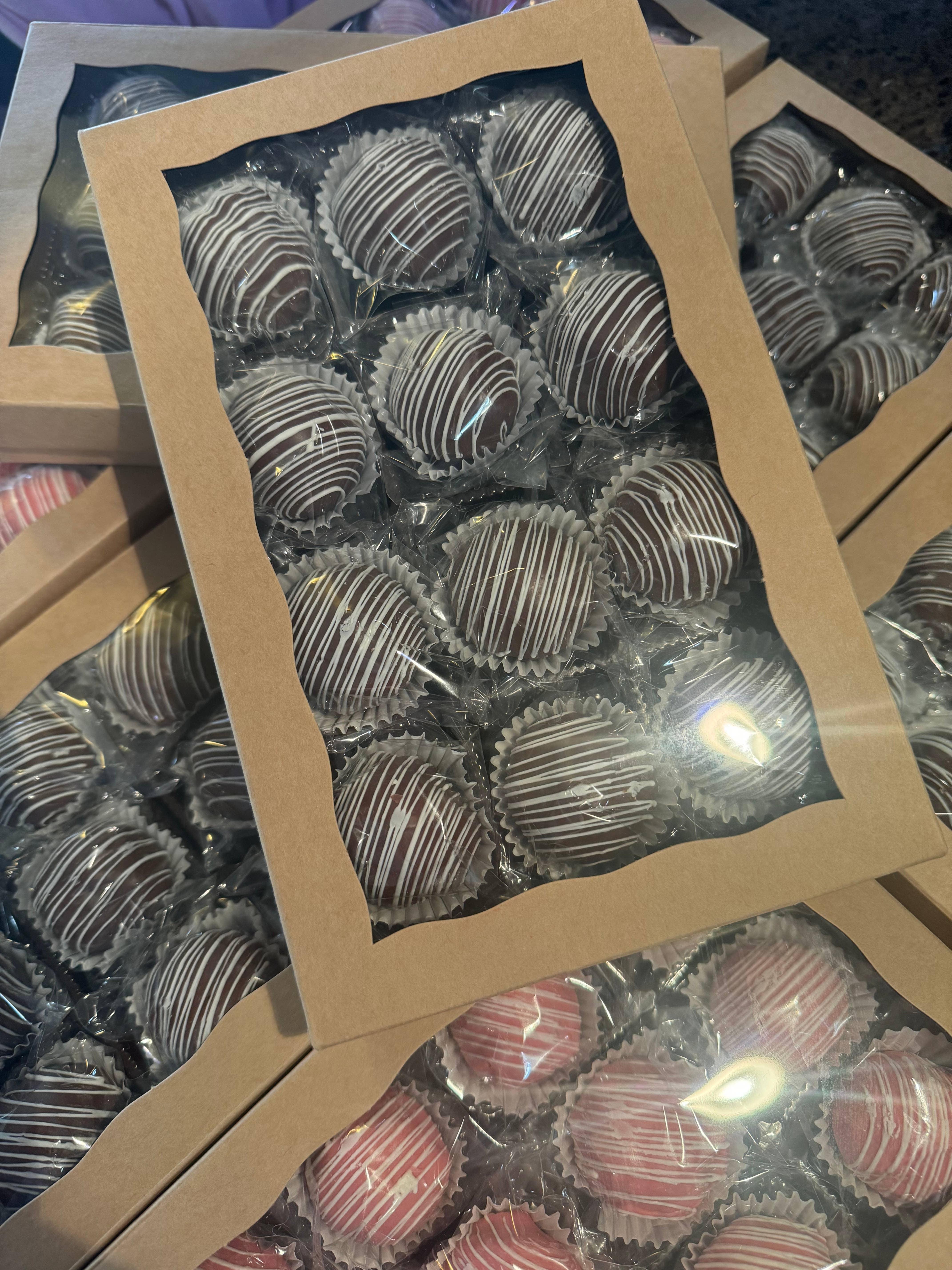 Frosted Cupcakery Bakery – Großhandel Süßigkeiten mit Schokoglasur – Erdbeer-Cake-Balls1