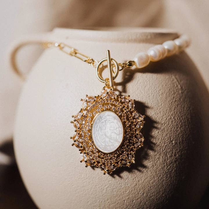 PHOEBE´S – Großhandel Kette mit Anhänger/Charm – Katholische Halskette, Amulett des Heiligen Benedikt, Schutz-Halskette1